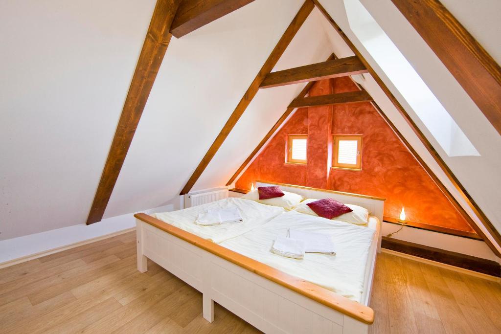 Vila Johanka & Apartments Чешки Крумлов Стая снимка